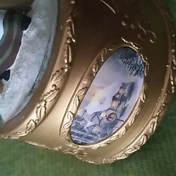 Vintage Musical Water Globe Santa Thomas Kinkade Painter of Light - Picture 5 of 16